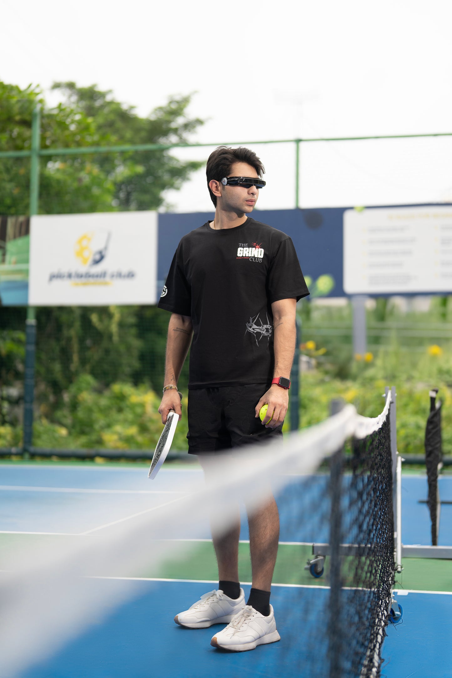 UNLEASH THE BEAST - BLACK TSHIRT (Oversized)