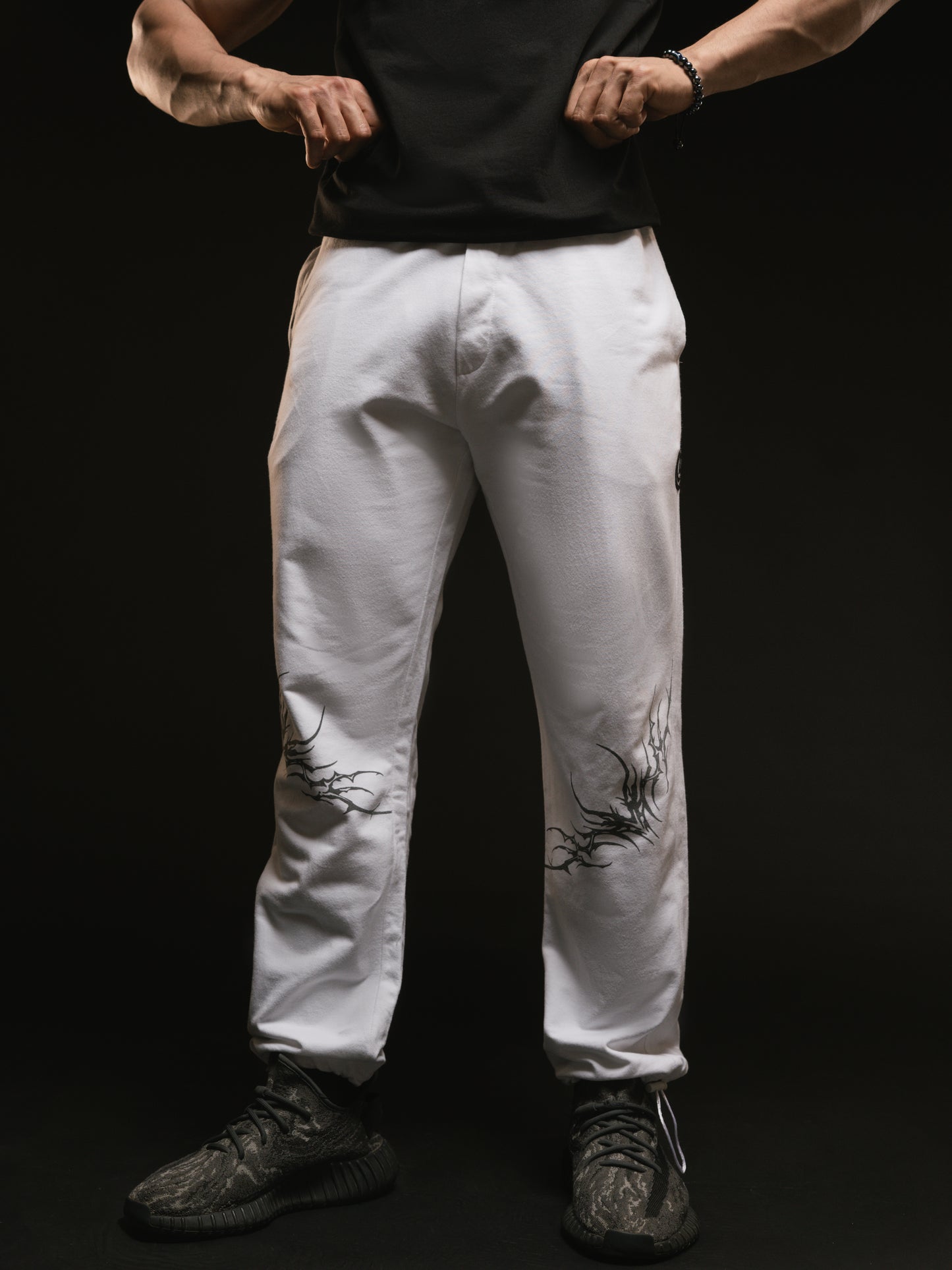TGC STATEMENT - WHITE JOGGER